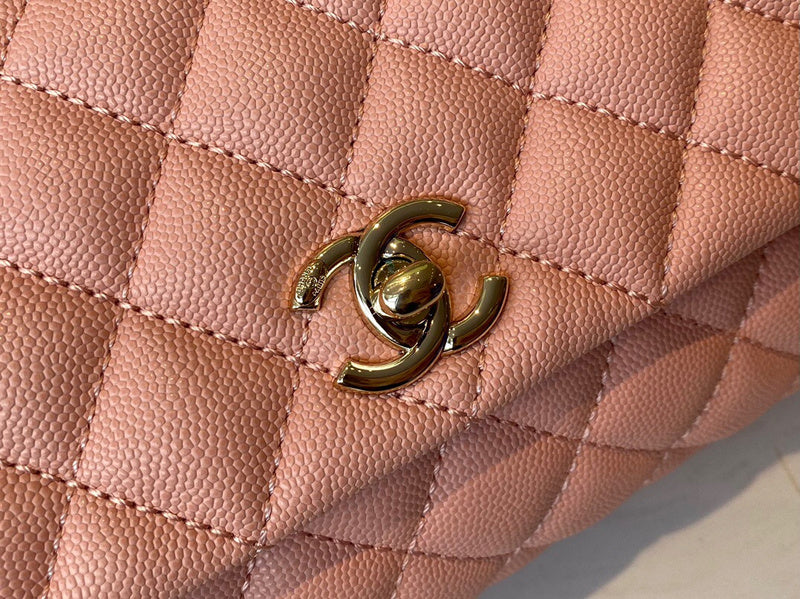 Dragons Bags Detail