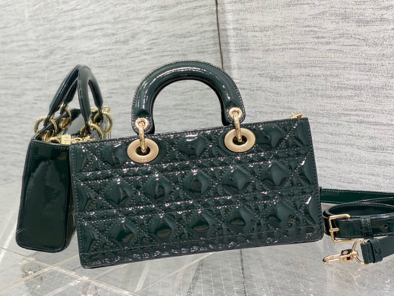 Dragons Bags Detail