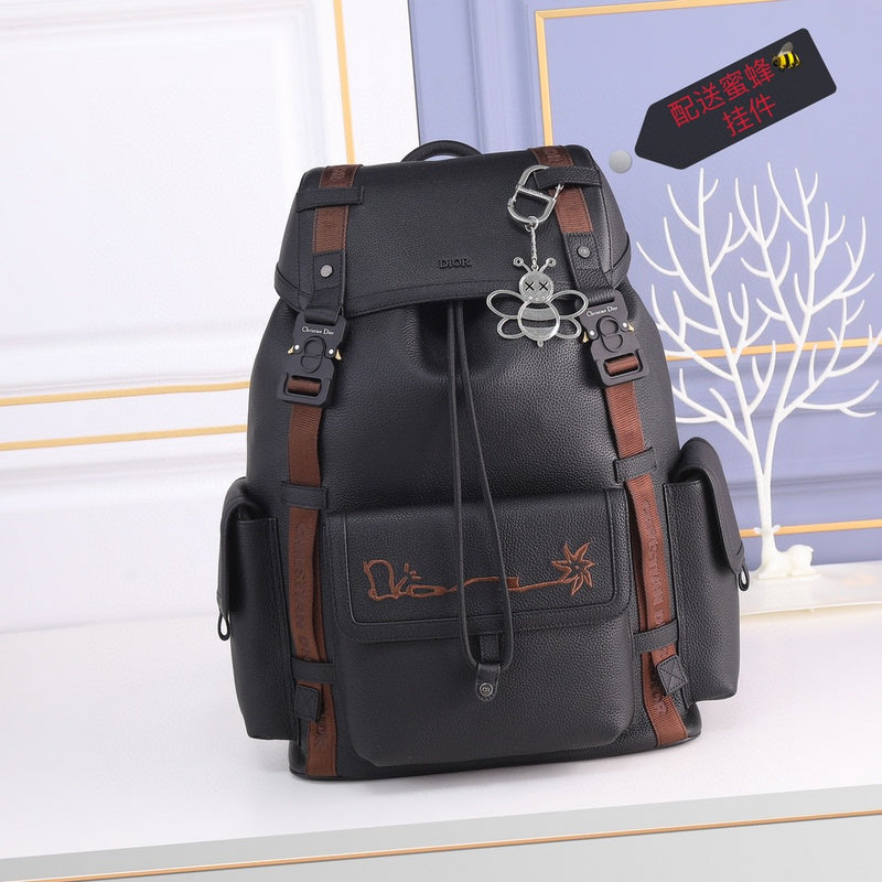 Dragons Bags Detail
