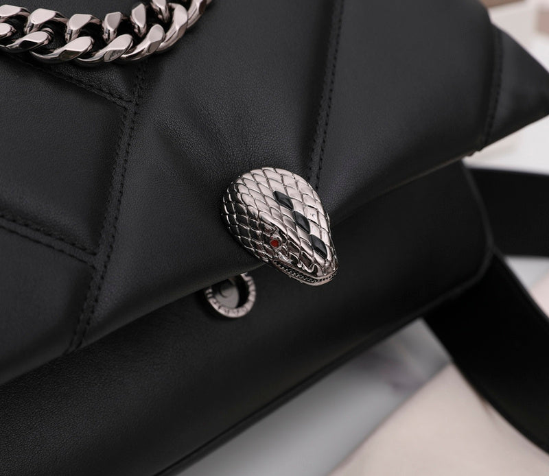 Dragons Bags Detail