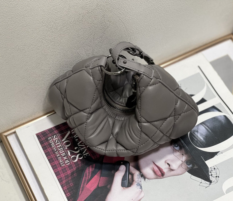 Dragons Bags Detail