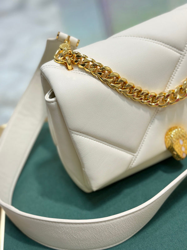 Dragons Bags Detail