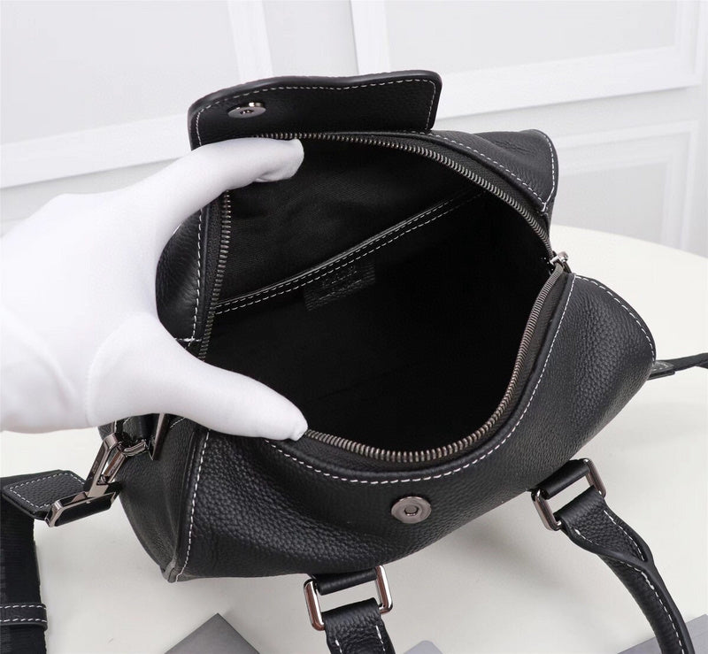 Dragons Bags Detail