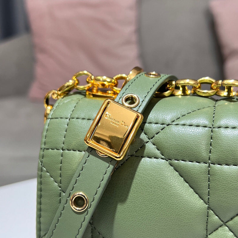 Dragons Bags Detail