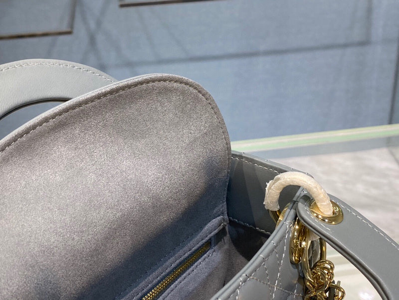Dragons Bags Detail