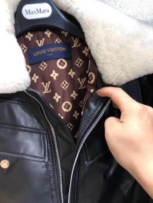 Dragons Bags Detail