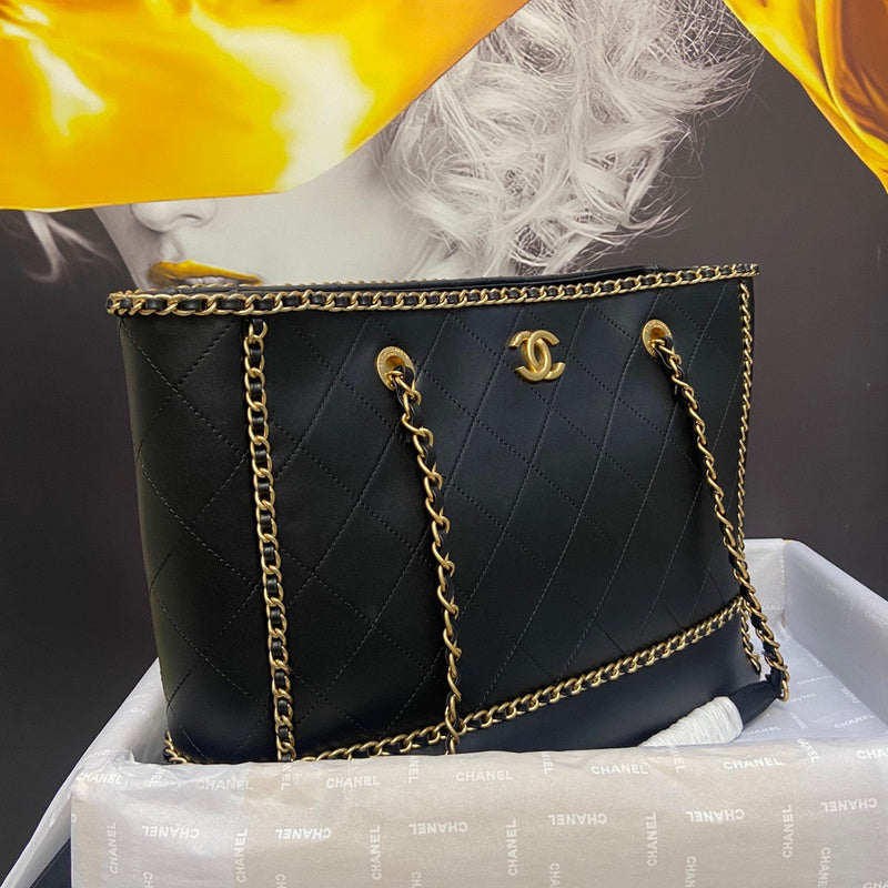 Dragons Bags Detail