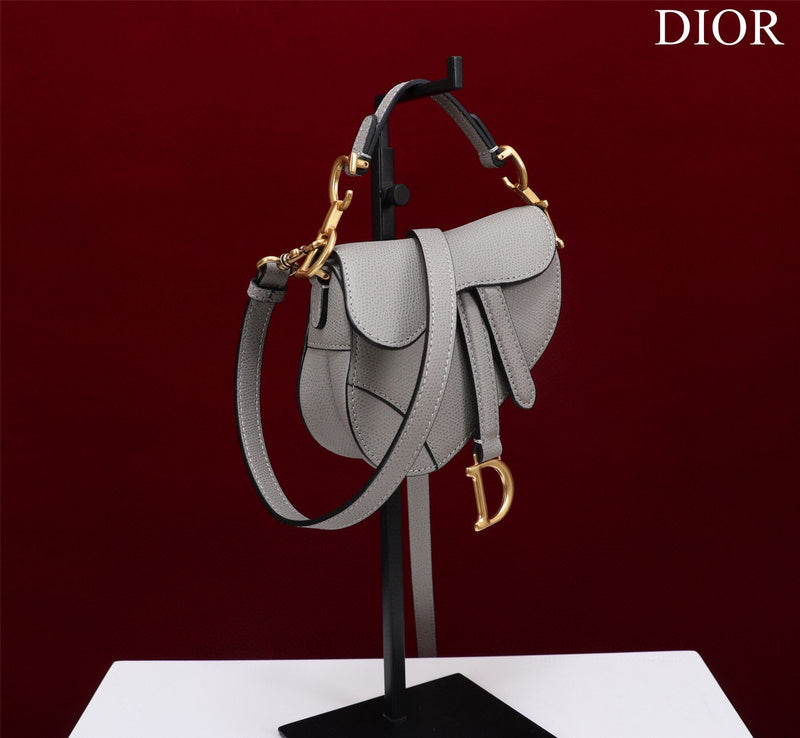 Dragons Bags Detail