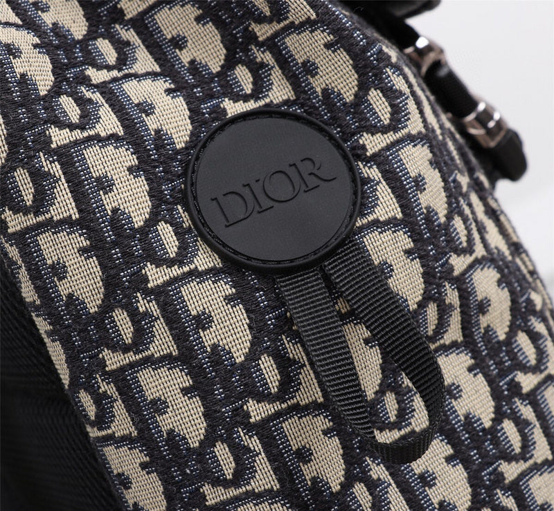 Dragons Bags Detail
