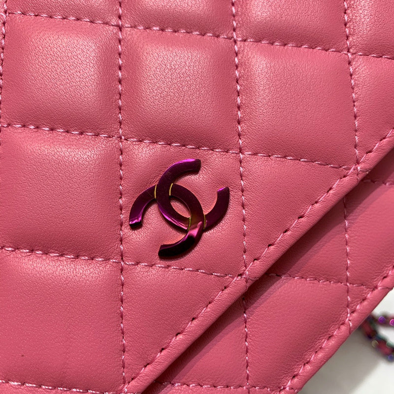 Dragons Bags Detail