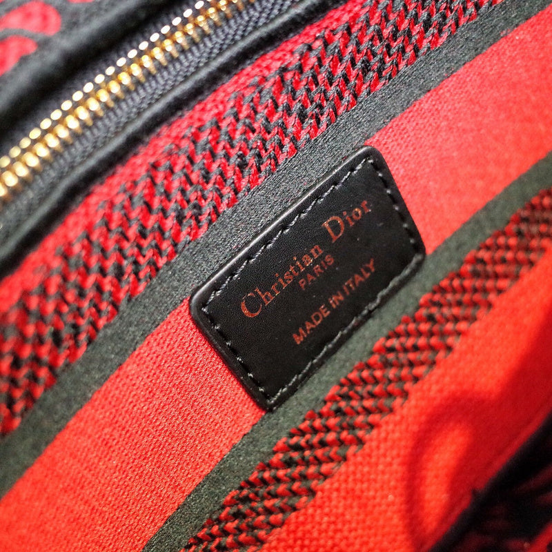 Dragons Bags Detail