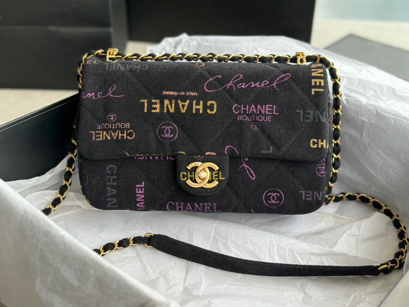 Dragons Bags Detail