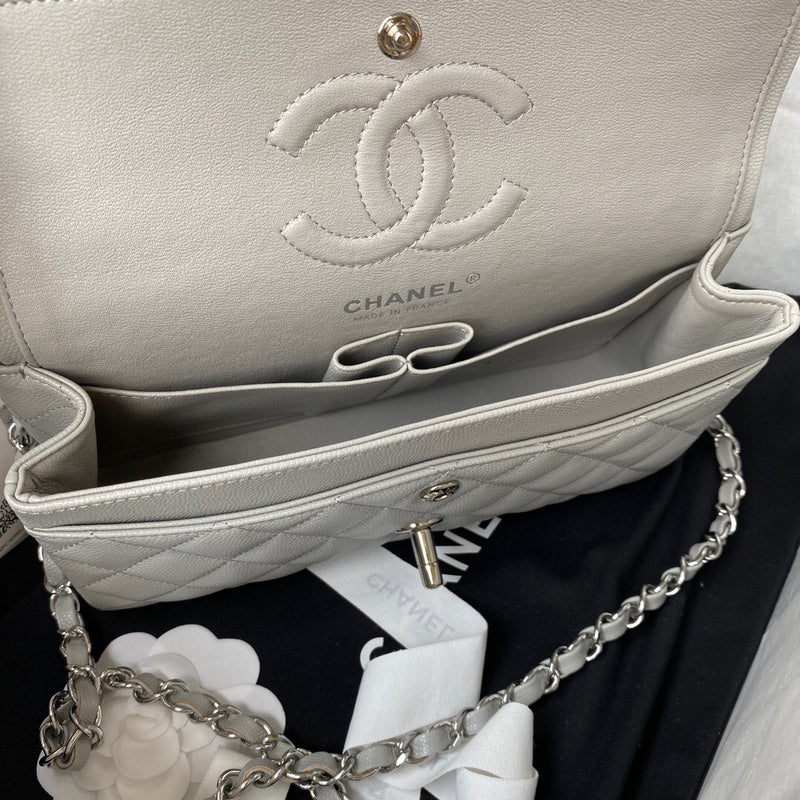 Dragons Bags Detail