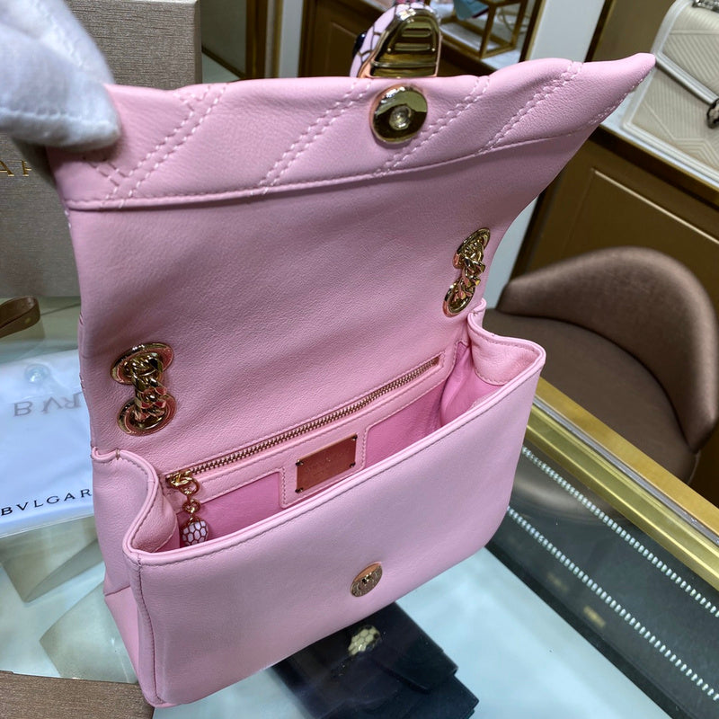 Dragons Bags Detail