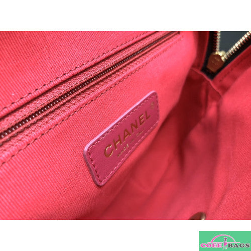 Dragons Bags Detail