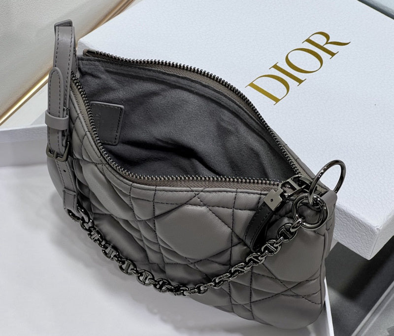 Dragons Bags Detail