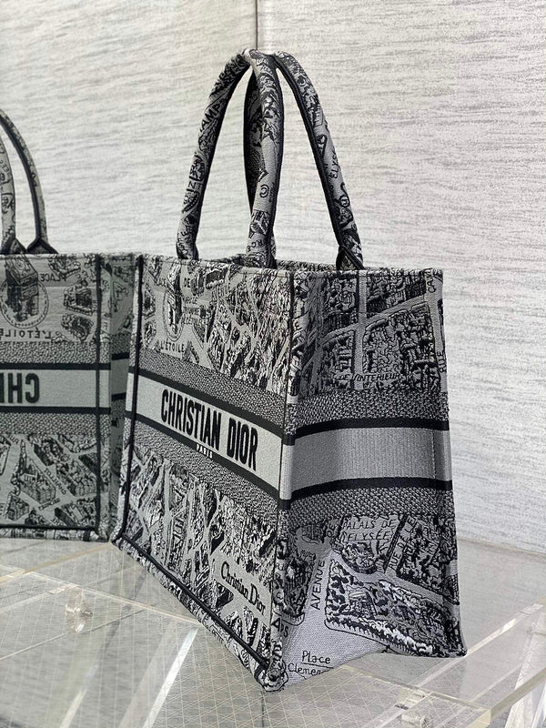 Dragons Bags Detail
