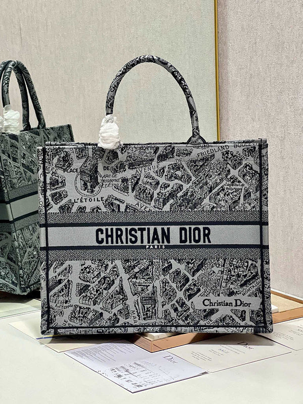 Dragons Bags Detail