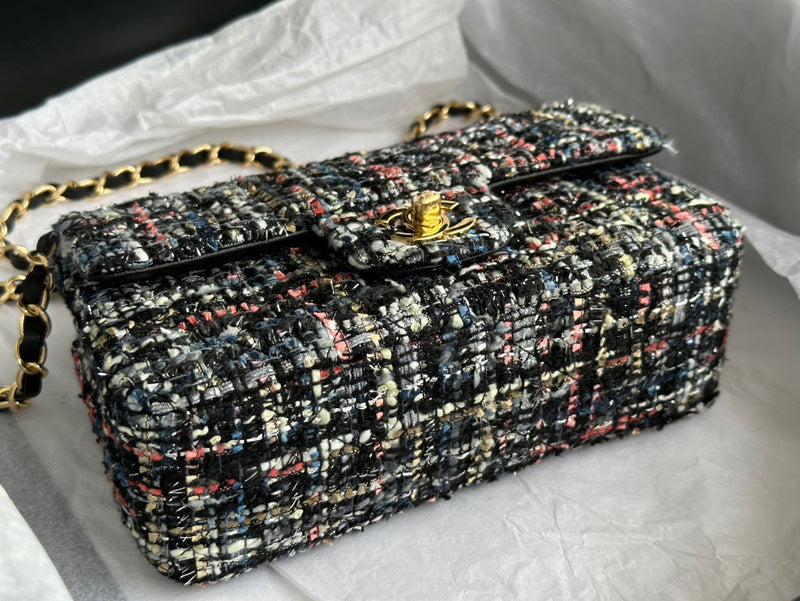 Dragons Bags Detail