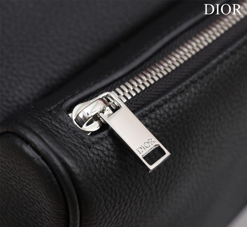 Dragons Bags Detail