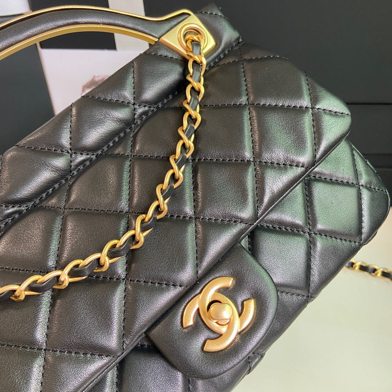 Dragons Bags Detail
