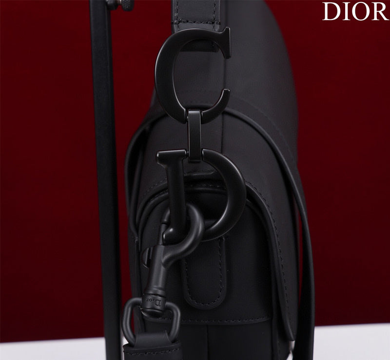 Dragons Bags Detail