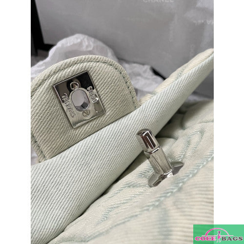 Dragons Bags Detail