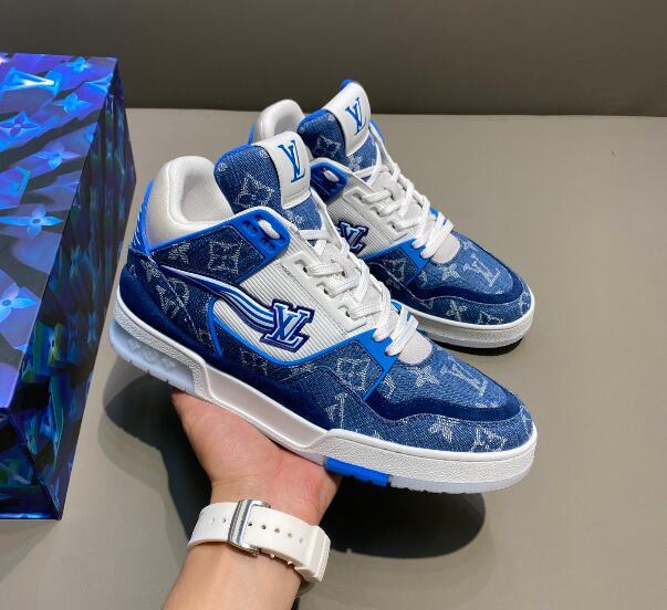 Dragons Bags Detail