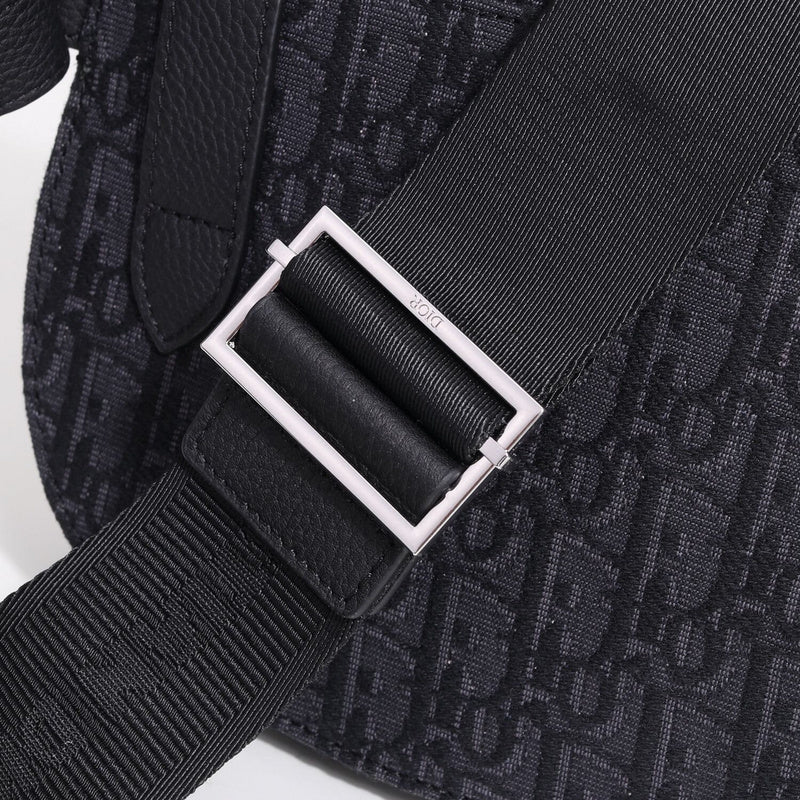 Dragons Bags Detail