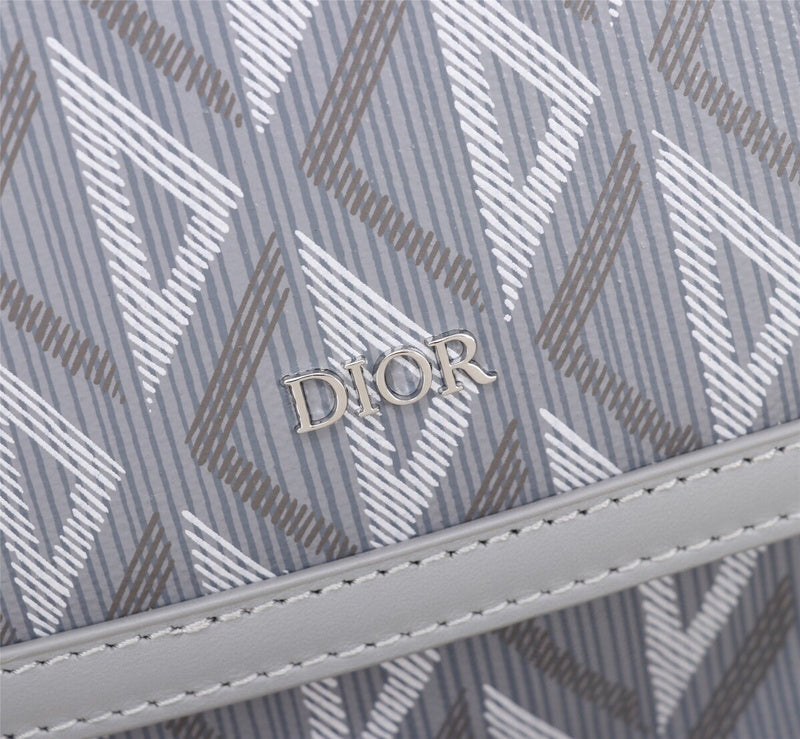 Dragons Bags Detail