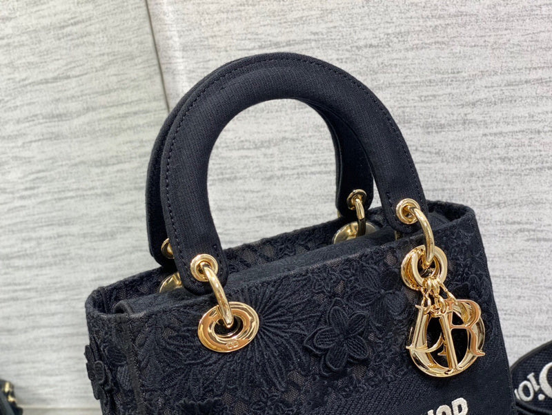 Dragons Bags Detail