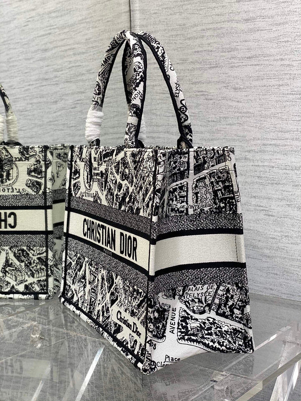 Dragons Bags Detail