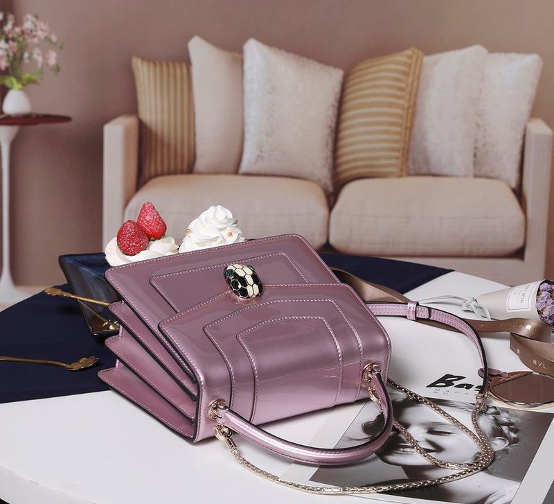 Dragons Bags Detail