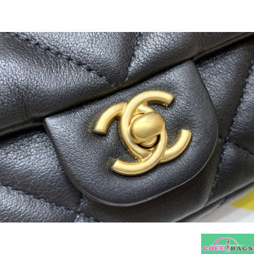 Dragons Bags Detail