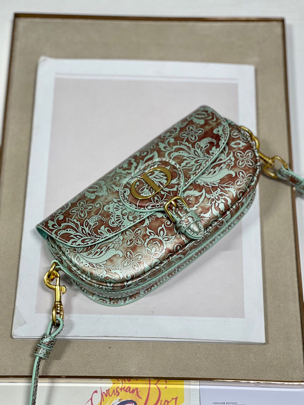Dragons Bags Detail