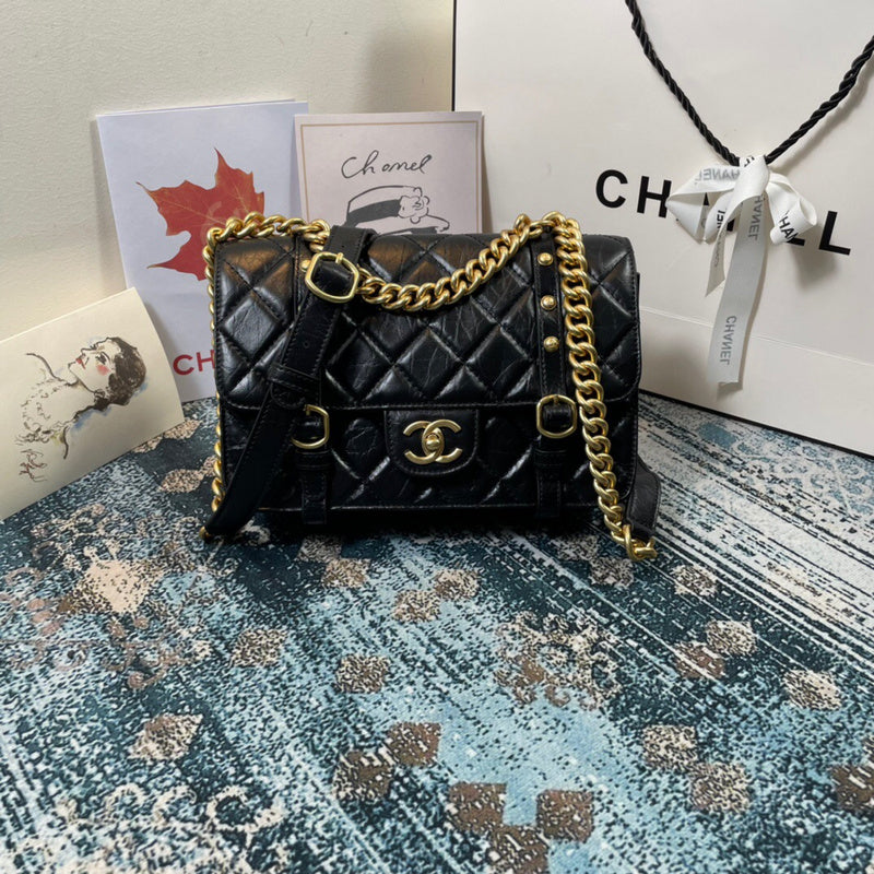 Dragons Bags Detail
