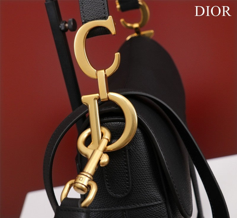 Dragons Bags Detail