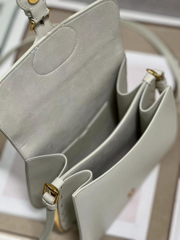 Dragons Bags Detail