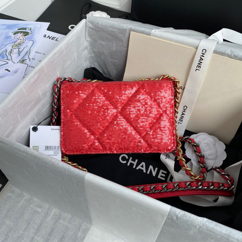 Dragons Bags Detail