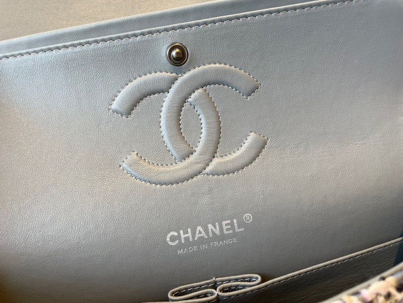 Dragons Bags Detail