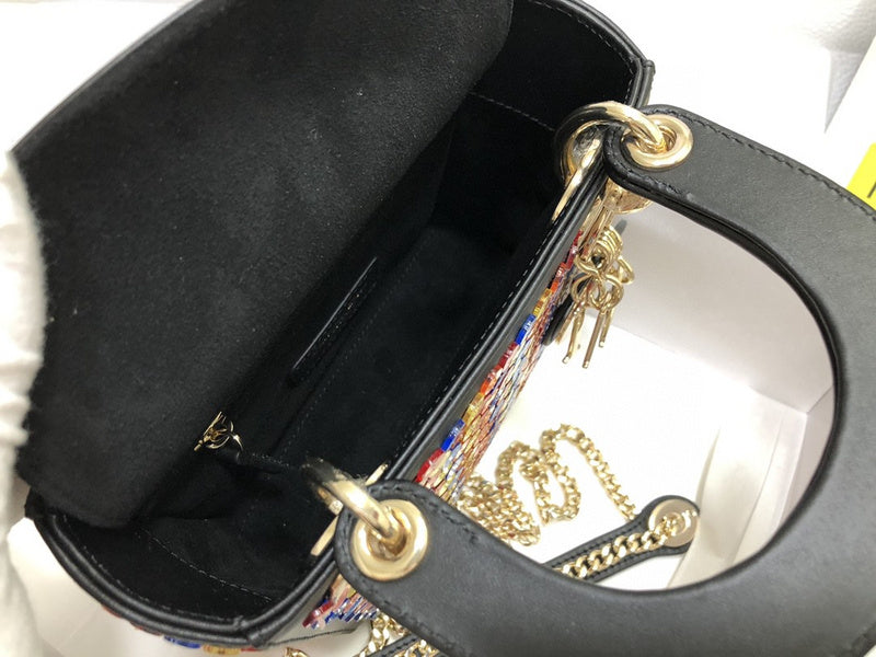 Dragons Bags Detail