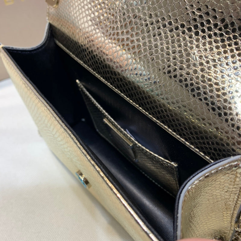 Dragons Bags Detail