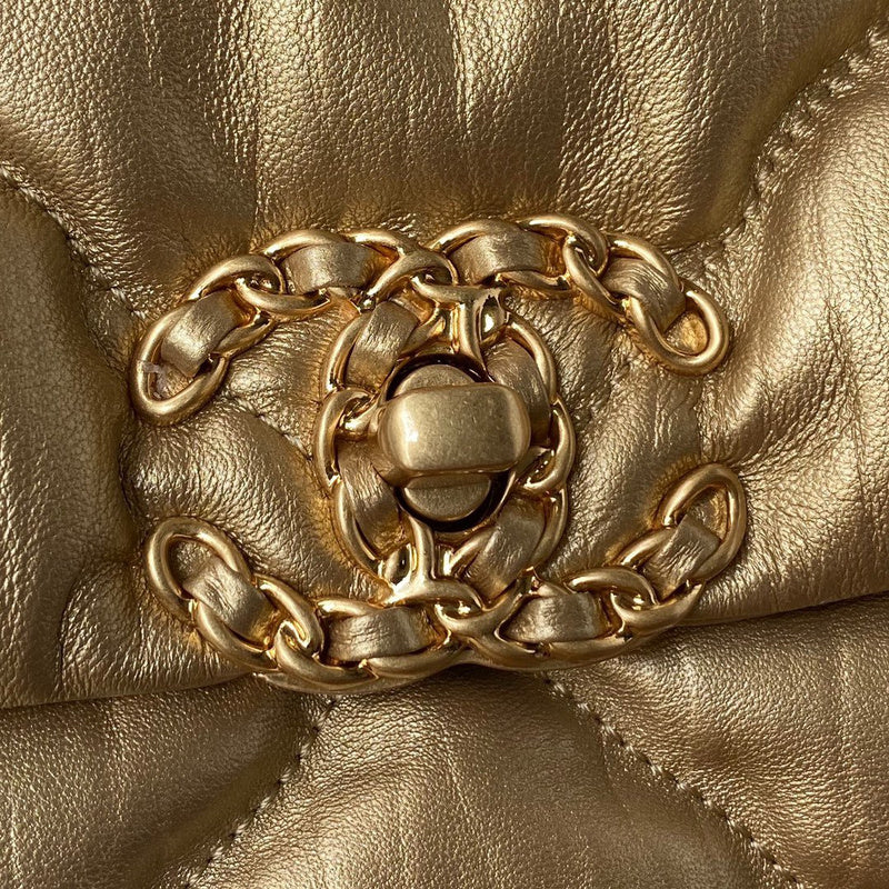 Dragons Bags Detail