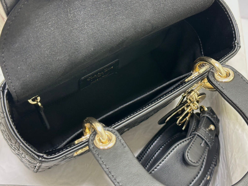 Dragons Bags Detail