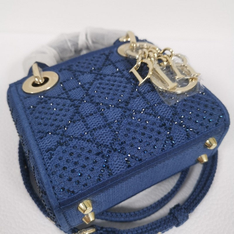 Dragons Bags Detail