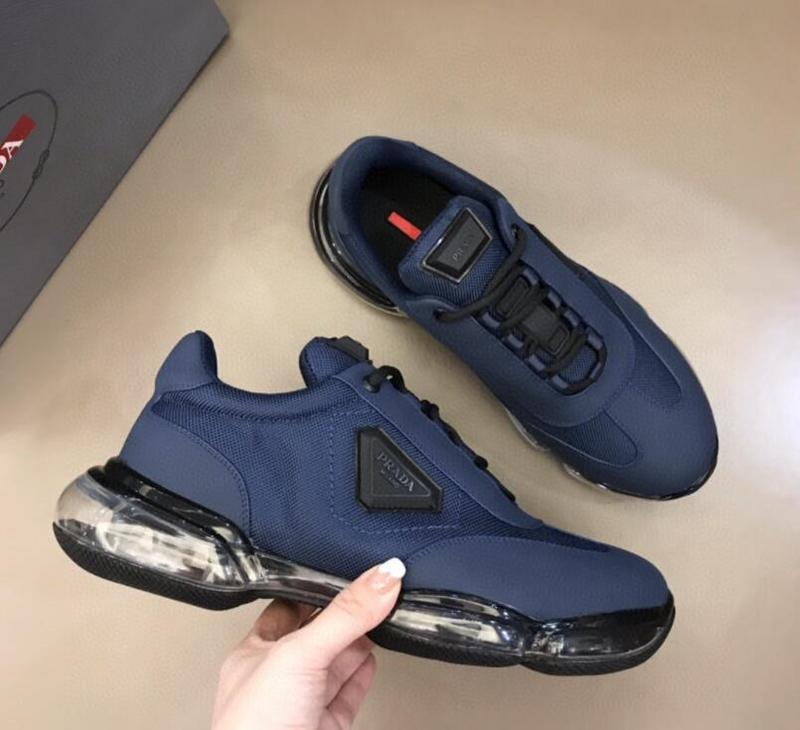 Dragons Bags Detail