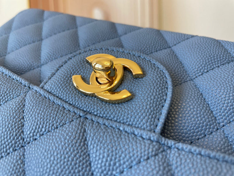 Dragons Bags Detail