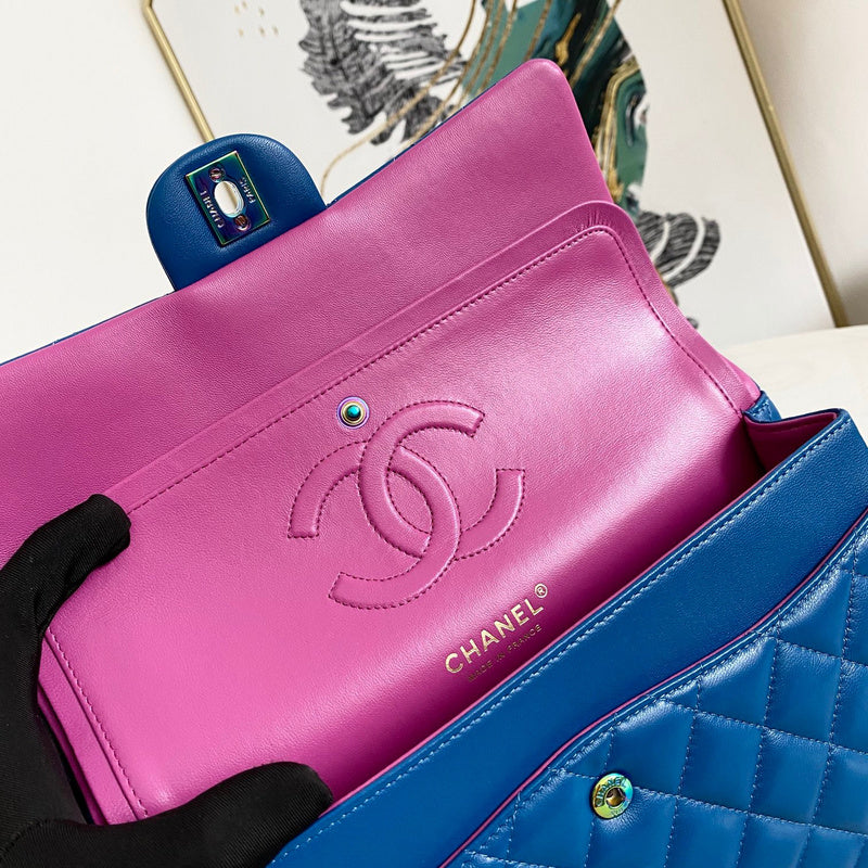 Dragons Bags Detail