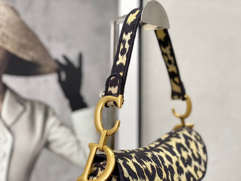 Dragons Bags Detail