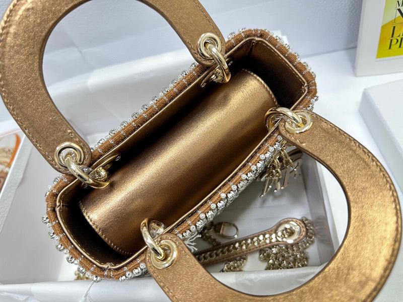 Dragons Bags Detail